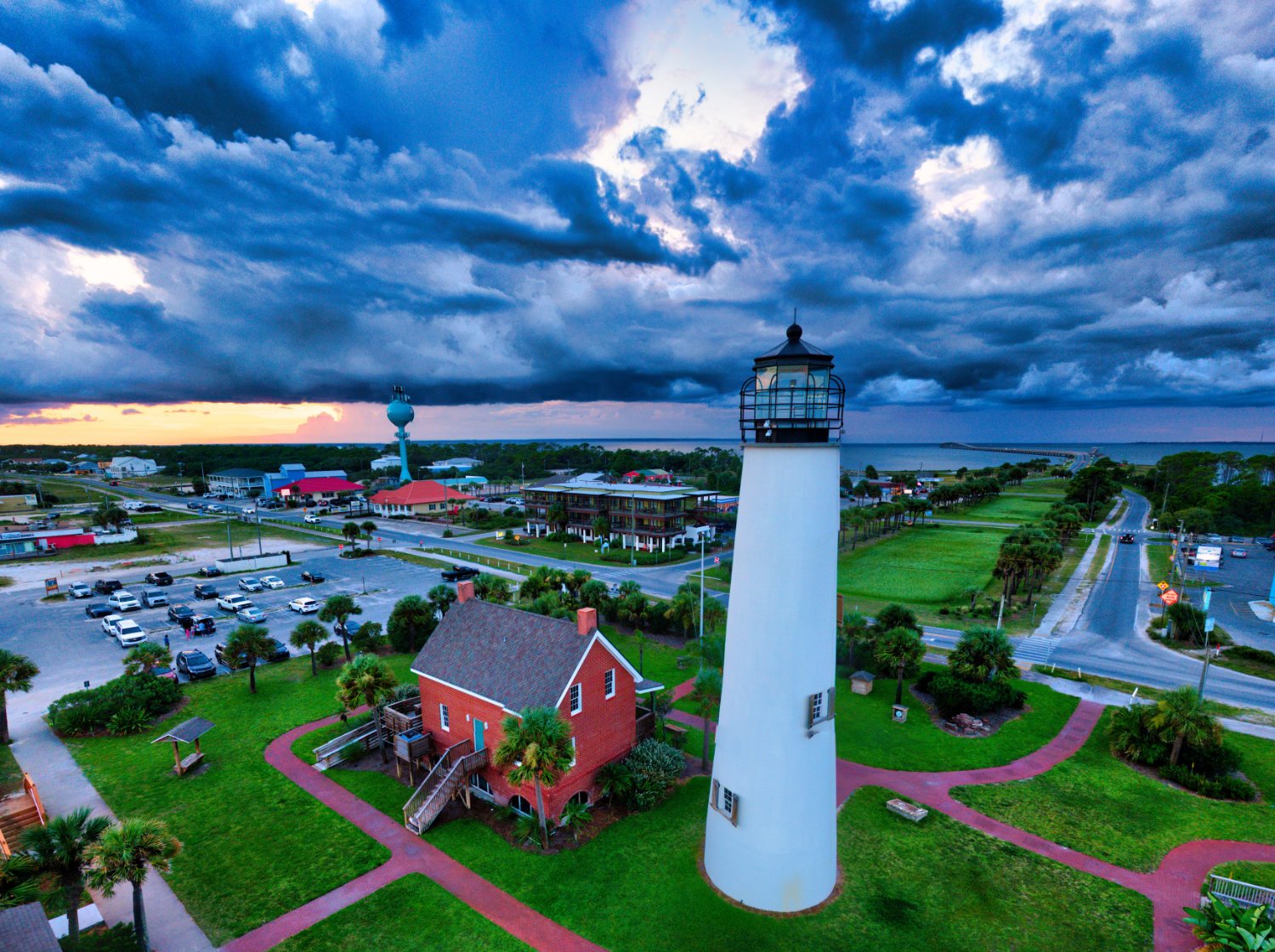 St.-George-Island-Lighhthouse-JKKbZy.tmp_